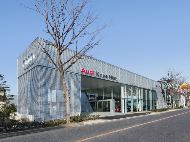 Audi 正規販売店 『Audi神戸西』新規オープン！昼景