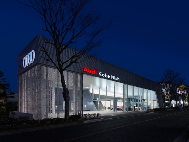 Audi 正規販売店 『Audi神戸西』新規オープン！夕景